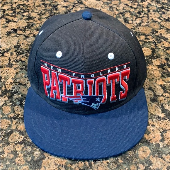Patriots - NFL Team Apparel Snapback - Picture 1 of 3